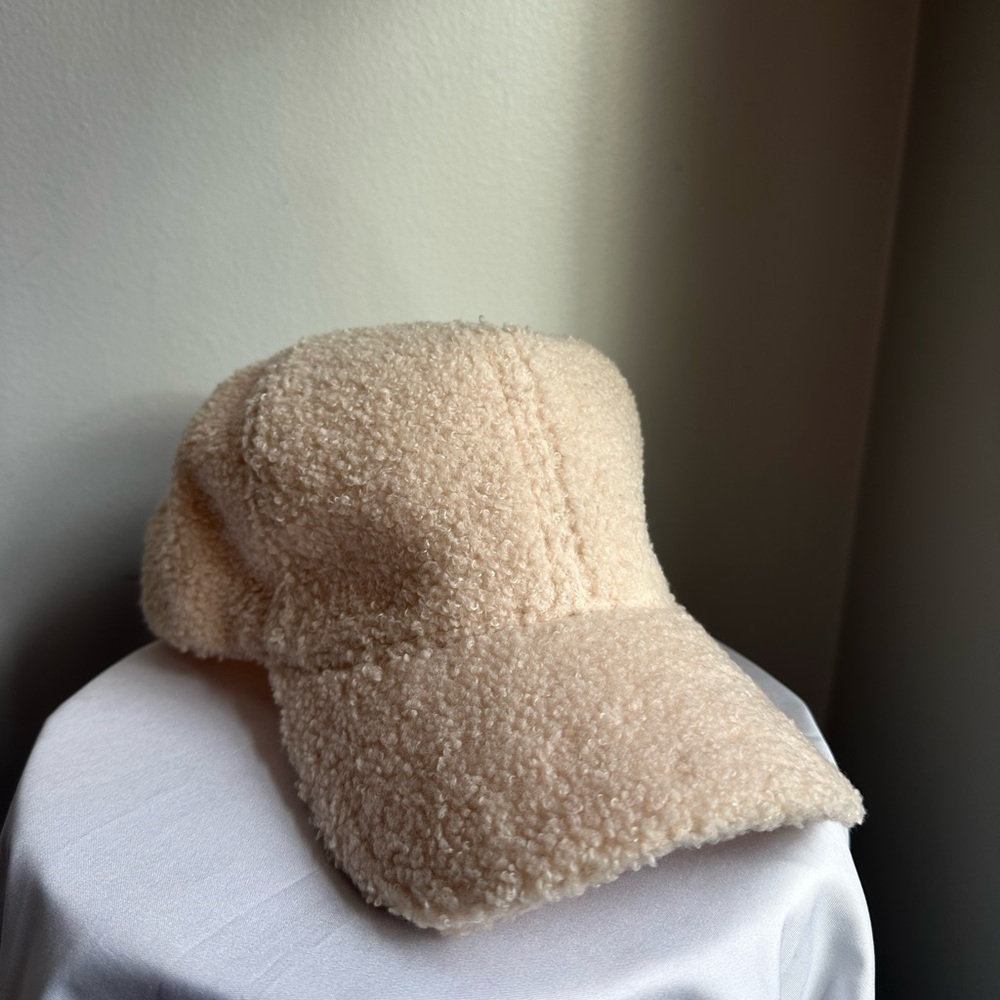 Cozy Beige Sherpa Cap